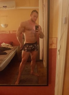 Rykerstone - masseur in Marseille Photo 8 of 8