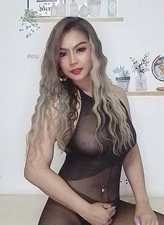 Rylee - puta in Bangkok Photo 2 of 9
