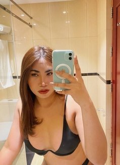 Ryne - Transsexual escort in Manila Photo 6 of 12