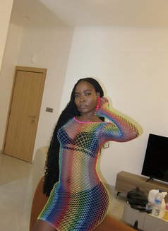 Ryry - Transsexual escort in Dubai Photo 1 of 8