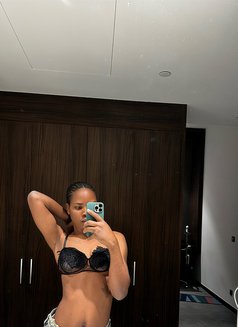 Ryry - Transsexual escort in Dubai Photo 5 of 5