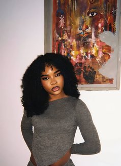 Ryry - Transsexual escort in Abidjan Photo 3 of 6