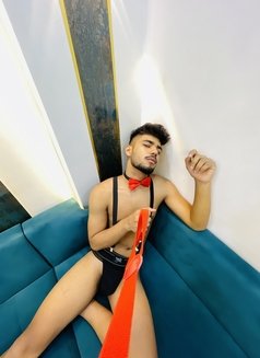 Ryuk - Male escort in New Delhi Photo 1 of 2