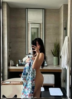 Ryza lee - escort in Boracay Photo 12 of 12