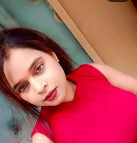 S A K S H I, Independent College Girl - puta in Noida Photo 1 of 5