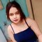 S A K S H I, Independent College Girl - puta in Noida Photo 2 of 5