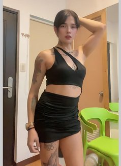 S A M - Acompañantes transexual in Kuwait Photo 13 of 30