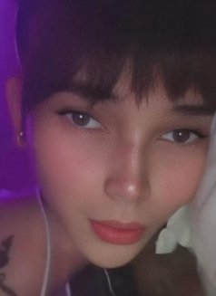 S A M - Transsexual escort in Kuwait Photo 20 of 20