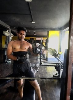 SIddharth Masager - Acompañantes masculino in Mumbai Photo 1 of 5