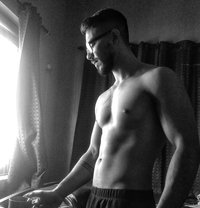 S. Mj 9,3,3,0,5,4,6,2,0,7 - Male escort in Kolkata