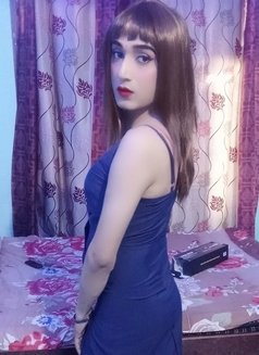 S O M N A - Transsexual escort agency in New Delhi Photo 2 of 9