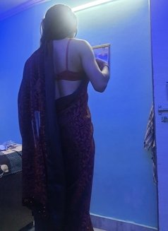 A L L E N - Transsexual escort agency in New Delhi Photo 3 of 10