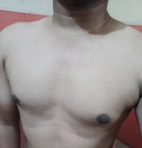 S Ptl. Free hook-up - Male companion in Surat