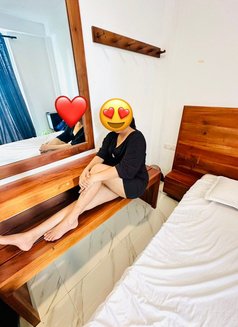 S Shalani Nimasha - escort in Colombo Photo 7 of 15
