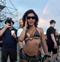 ᴀsɪᴀɴ ɢᴏᴅᴅᴇss ɪɴ ᴇᴀʀʟs xᴏᴜʀᴛ - Acompañantes transexual in London Photo 13 of 30