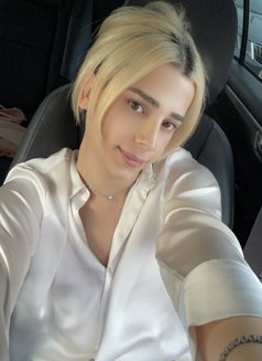 S_x - Transsexual escort in Kuala Lumpur Photo 13 of 17