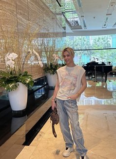 S_x - Transsexual escort in Kuala Lumpur Photo 14 of 17