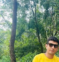 S3xy Men in Dubai - Male escort in Dubai