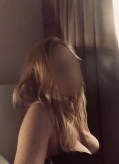 Saana - escort in Zürich Photo 8 of 8