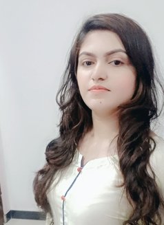 Saanvi Stunning Girl from Pakistan - puta in Dubai Photo 1 of 16