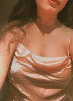 Saanvi Kapoor - escort in Noida Photo 1 of 6