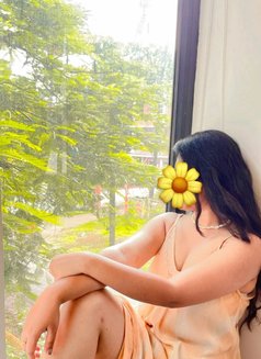 Saanvi Kapoor - escort in Noida Photo 2 of 6