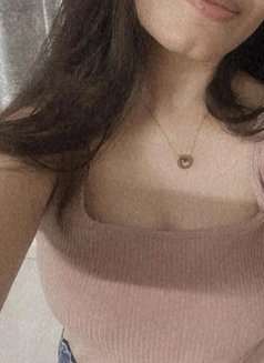 Saanvi Kapoor - escort in Noida Photo 6 of 6