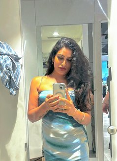 Saara - Transsexual escort in Hyderabad Photo 6 of 7