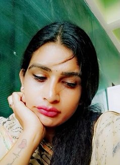 Saara - Transsexual escort in Hyderabad Photo 5 of 7