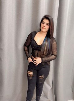 Sabeena - escort in Abu Dhabi Photo 2 of 3