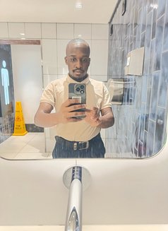 Sabelo - Male escort in Cape Town Photo 3 of 4