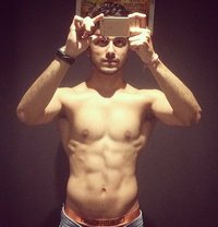 HAMID - Male escort in Frankfurt