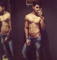 HAMID - Male escort in Frankfurt