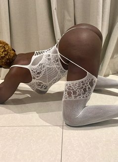 Sabia - puta in Riyadh Photo 1 of 4