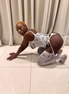 Sabia - puta in Riyadh Photo 2 of 4