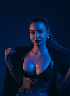 Sabina - escort in İstanbul Photo 3 of 8