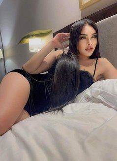 Sabina - Transsexual escort in Al Manama Photo 7 of 9