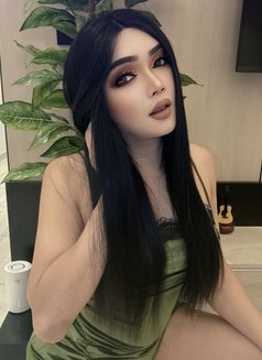 Sabina - Transsexual escort in Al Manama Photo 9 of 9