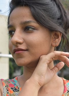 Sabiya - escort in Mumbai Photo 2 of 2