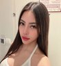 Sabrina - escort in Singapore Photo 1 of 3