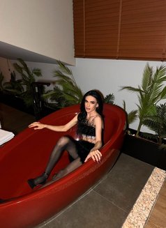 Sabrina - Transsexual escort in İstanbul Photo 8 of 16