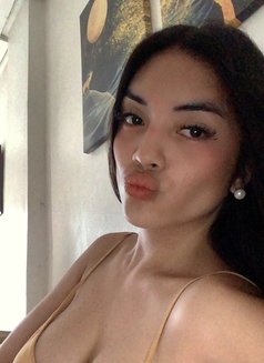 Sabrina Colins - Acompañantes transexual in Manila Photo 4 of 12