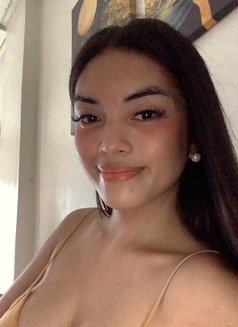 Sabrina Colins - Acompañantes transexual in Manila Photo 7 of 12