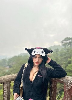Sabrina - escort in Manila Photo 3 of 6