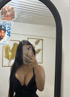 Sabrina - escort in Manila Photo 5 of 6