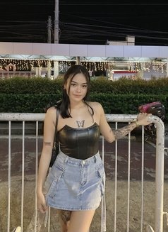 Sabrina - escort in Manila Photo 5 of 6