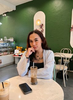 Sabrina - Transsexual escort in Makati City Photo 5 of 5