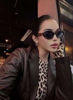 Sabrina - Transsexual escort in Manila Photo 1 of 7