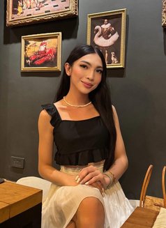 Sabrina - Acompañantes transexual in Manila Photo 4 of 6