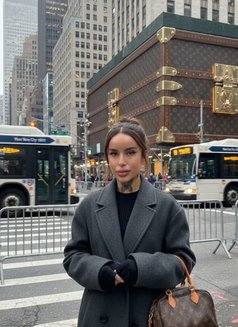 Sabrina Jasmin - escort in Makati City Photo 7 of 10